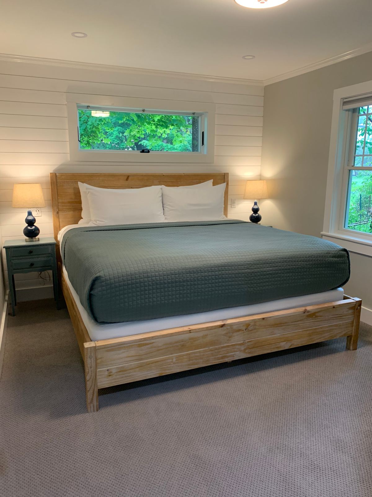 King bedroom in Ash Cottage