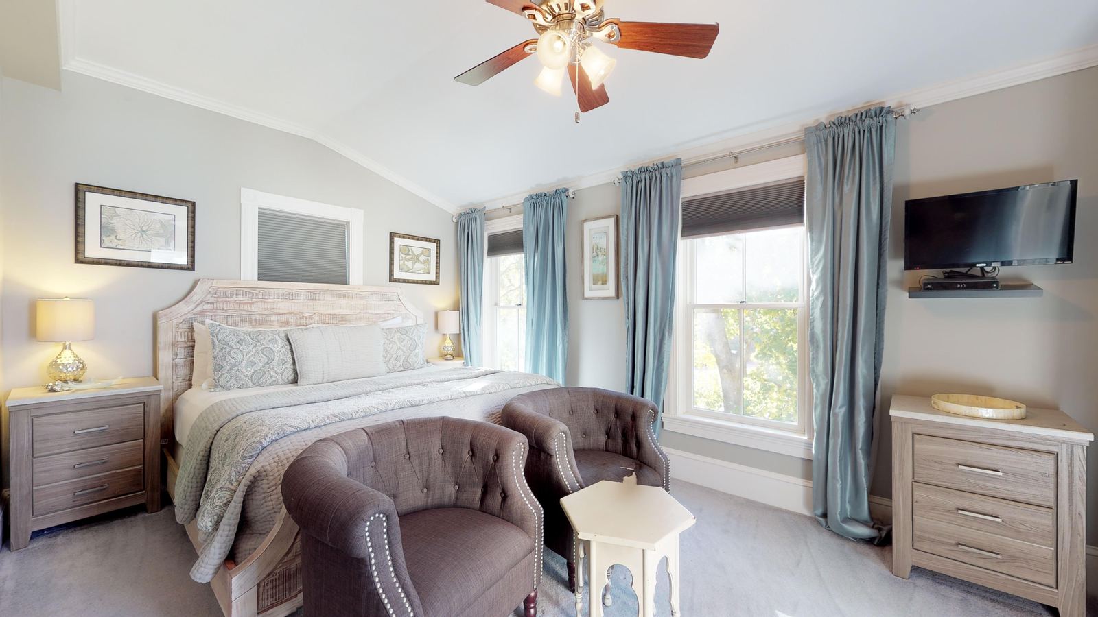 Compass Rose king guest room