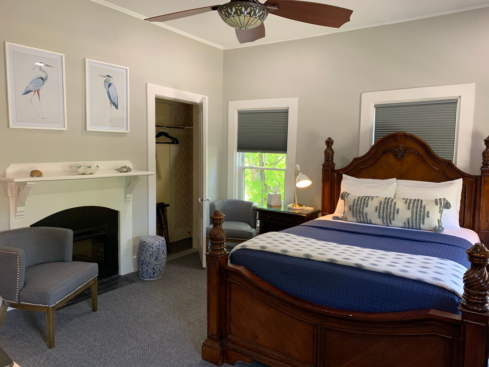 Somes Sound queen guest room