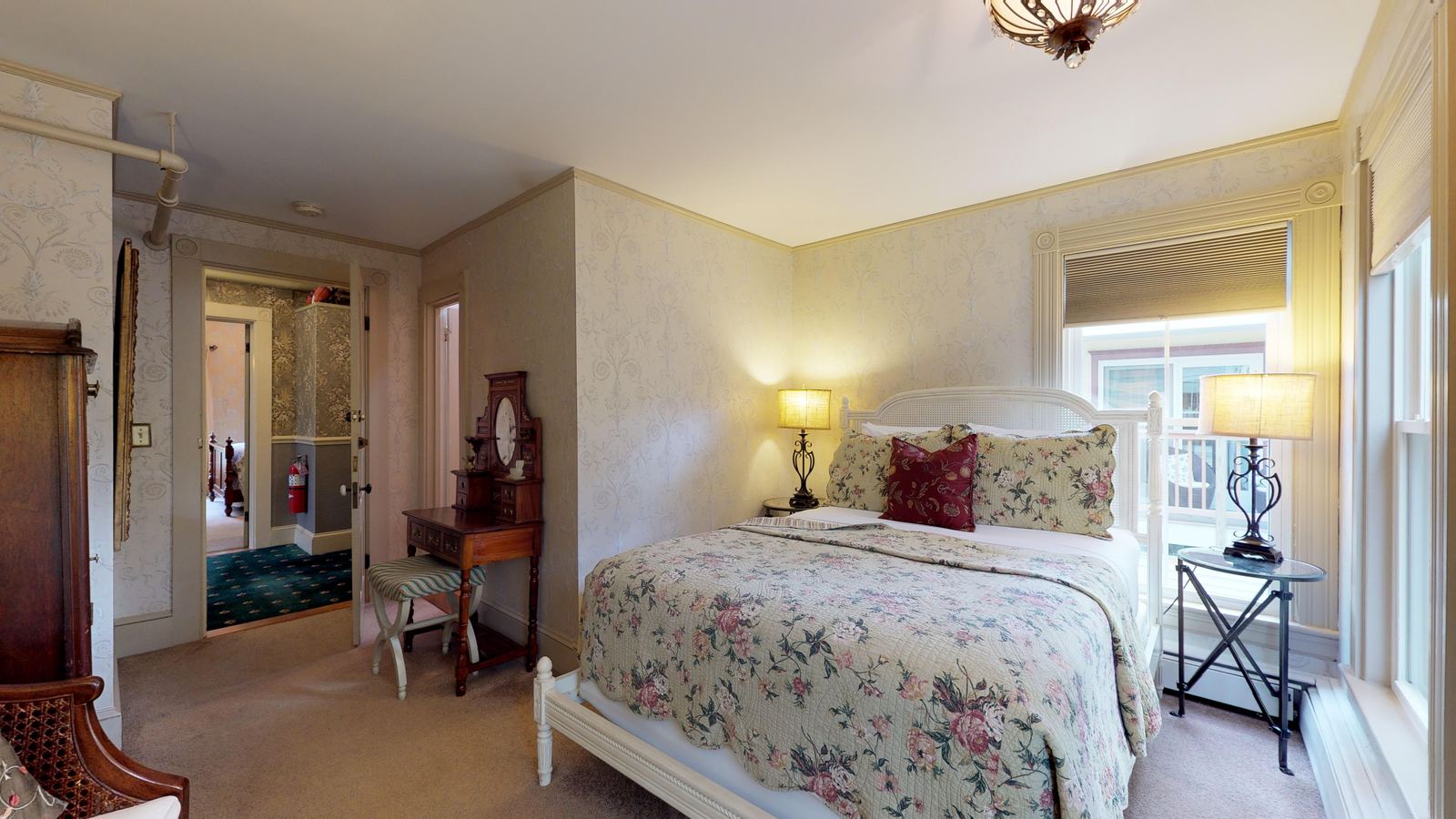 Victoria queen guest room